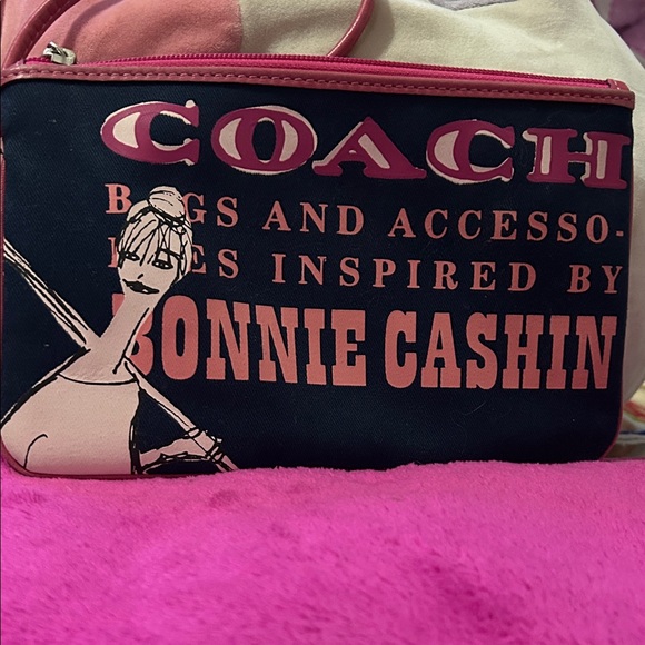 Coach Handbags - Coach Bonnie cashin GUC wristlet kisslock